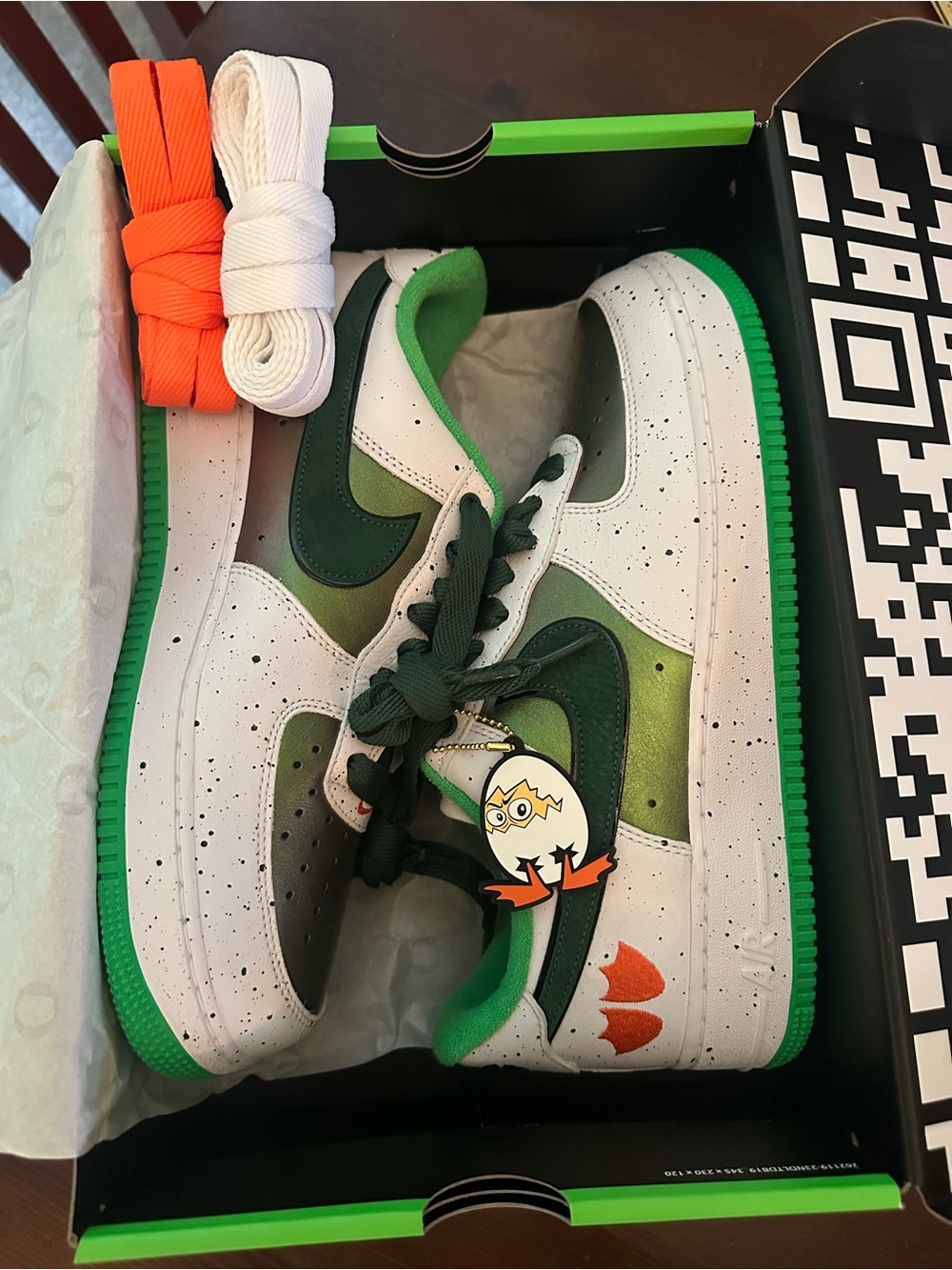 Nike Green White Orange Accent Low-Top Sneakers